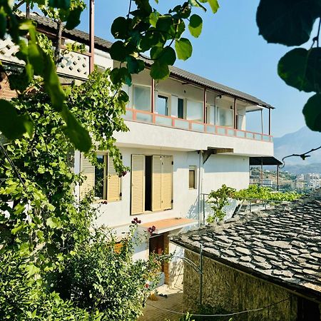 Guesthouse Shtino Gjirokaster Bagian luar foto