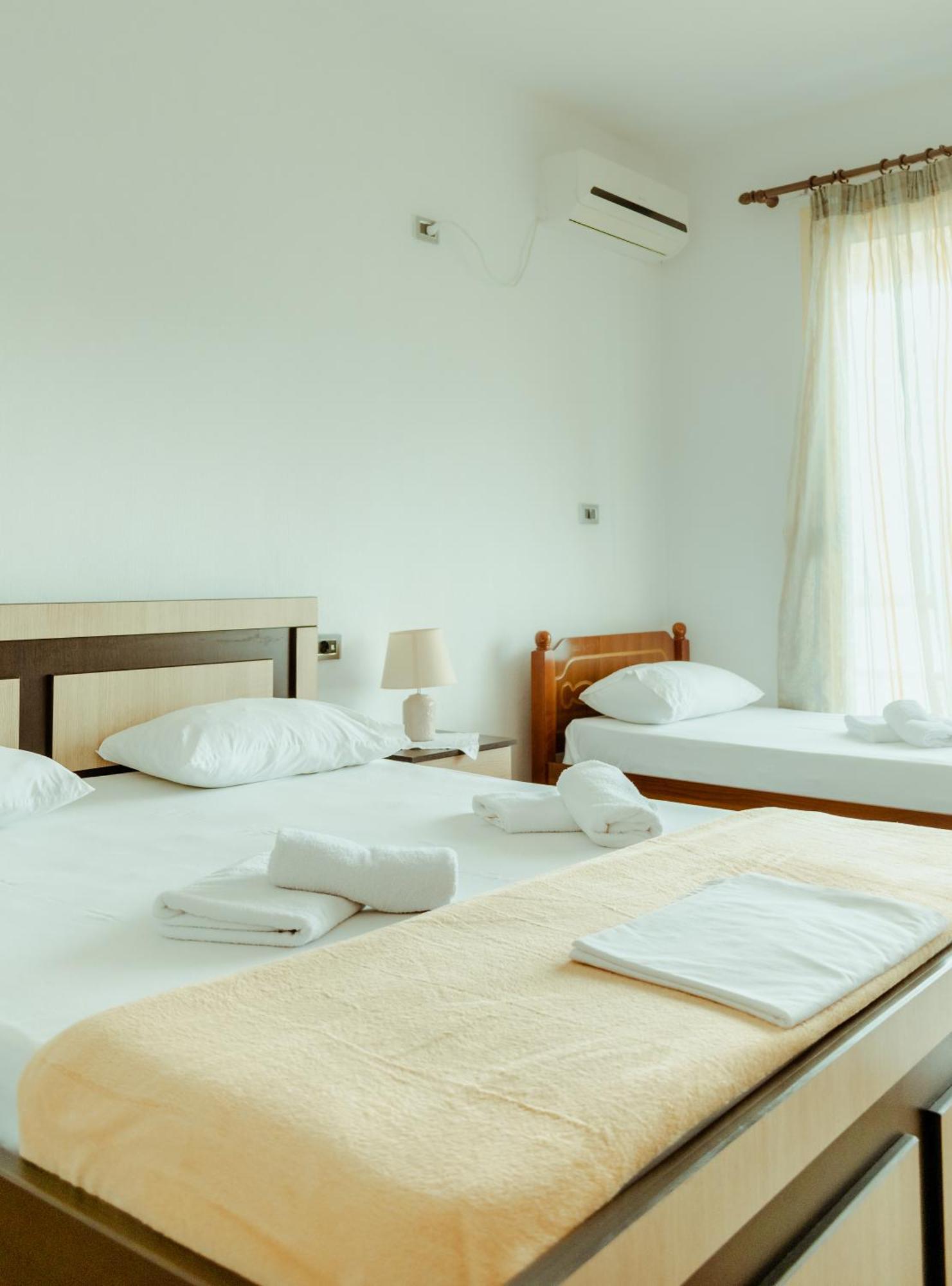 Guesthouse Shtino Gjirokaster Bagian luar foto