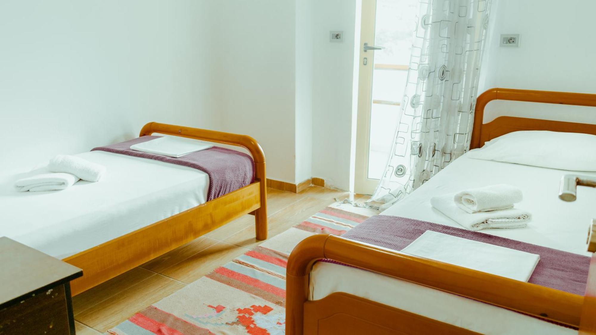 Guesthouse Shtino Gjirokaster Bagian luar foto
